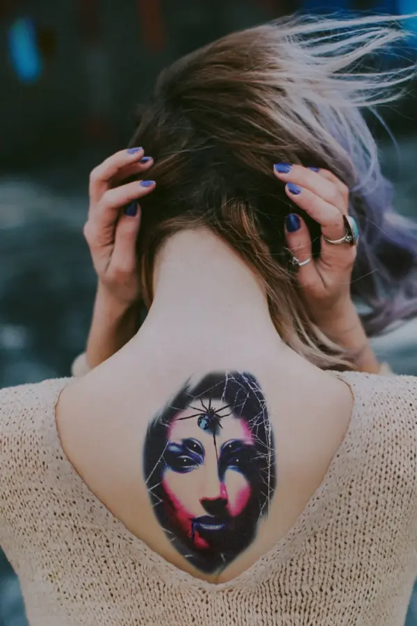 Geçici Kadın ve Örümcek Modelli Dövme Tattoo